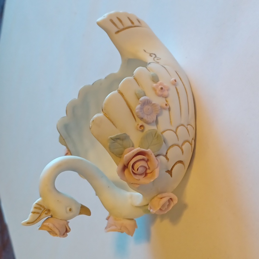 Vintage Lamore Chine Swan
